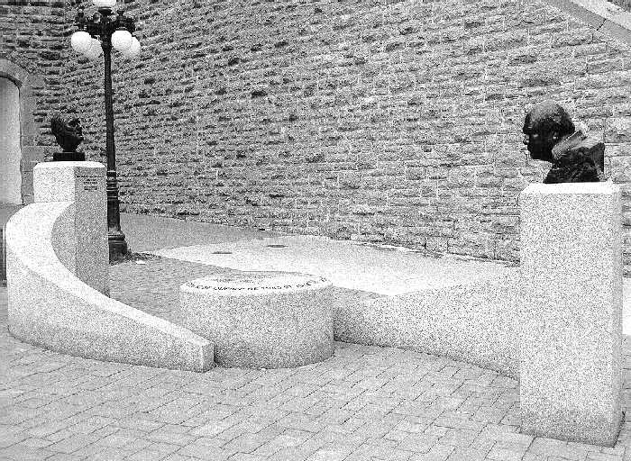 Photographie du Monument aux Conférences de 1943 et 1944