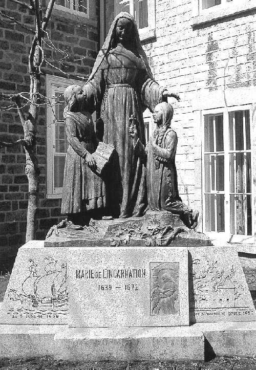 Photographie du Monument de Marie de l'Incarnation (1942)